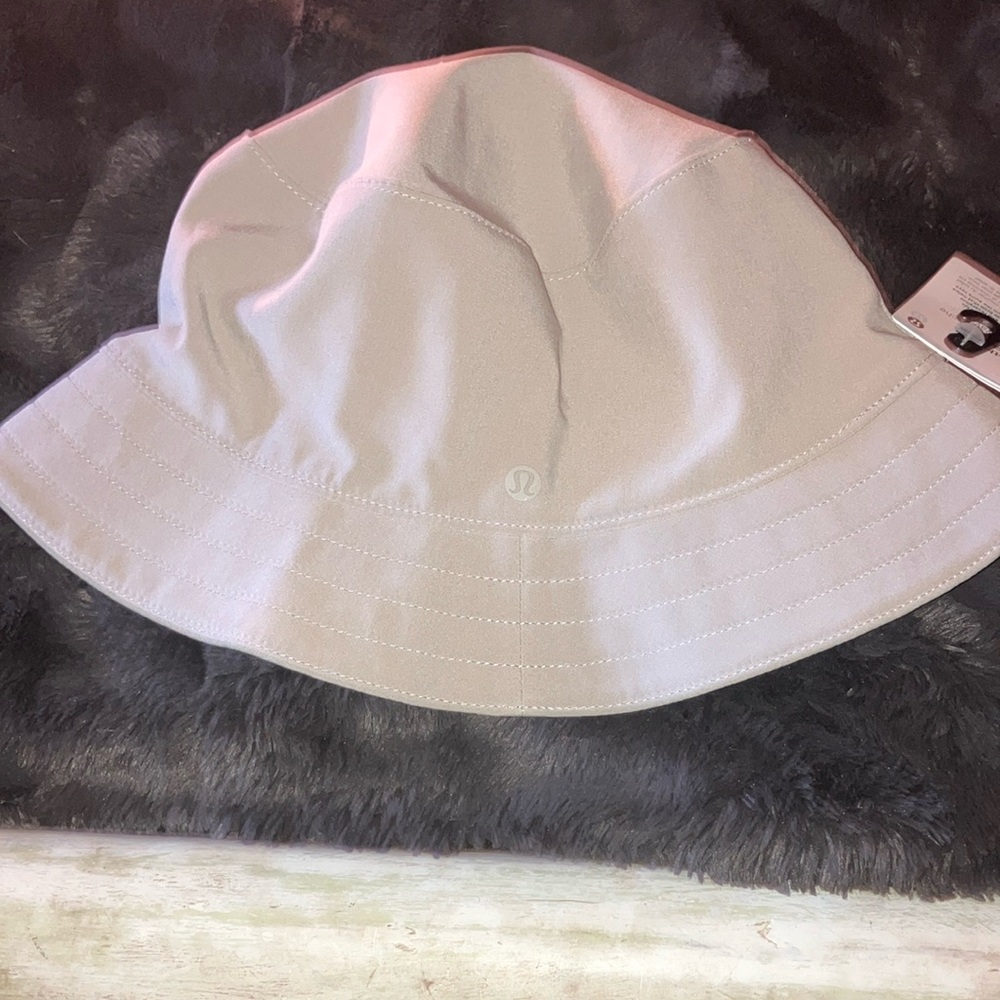 Lululemon Light Gray Bucket Hat